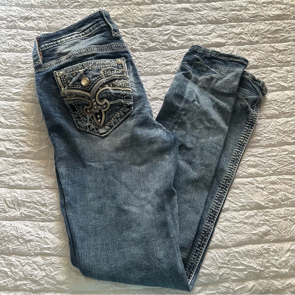 Rock revivals (SKINNY LEG)